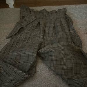 Casual pants with belt